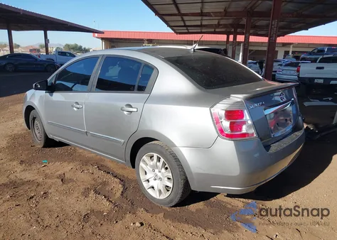 2011 Nissan Sentra 2.0S z USA, uszkodzony, nr VIN 3N1AB6AP3BL711486